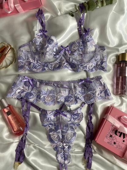 Wisteria Bloom Lingerie Set 💜🪻