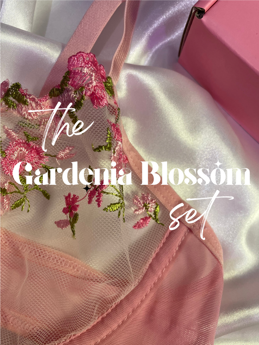 Gardenia Blossom Lingerie Set 🌸🌿