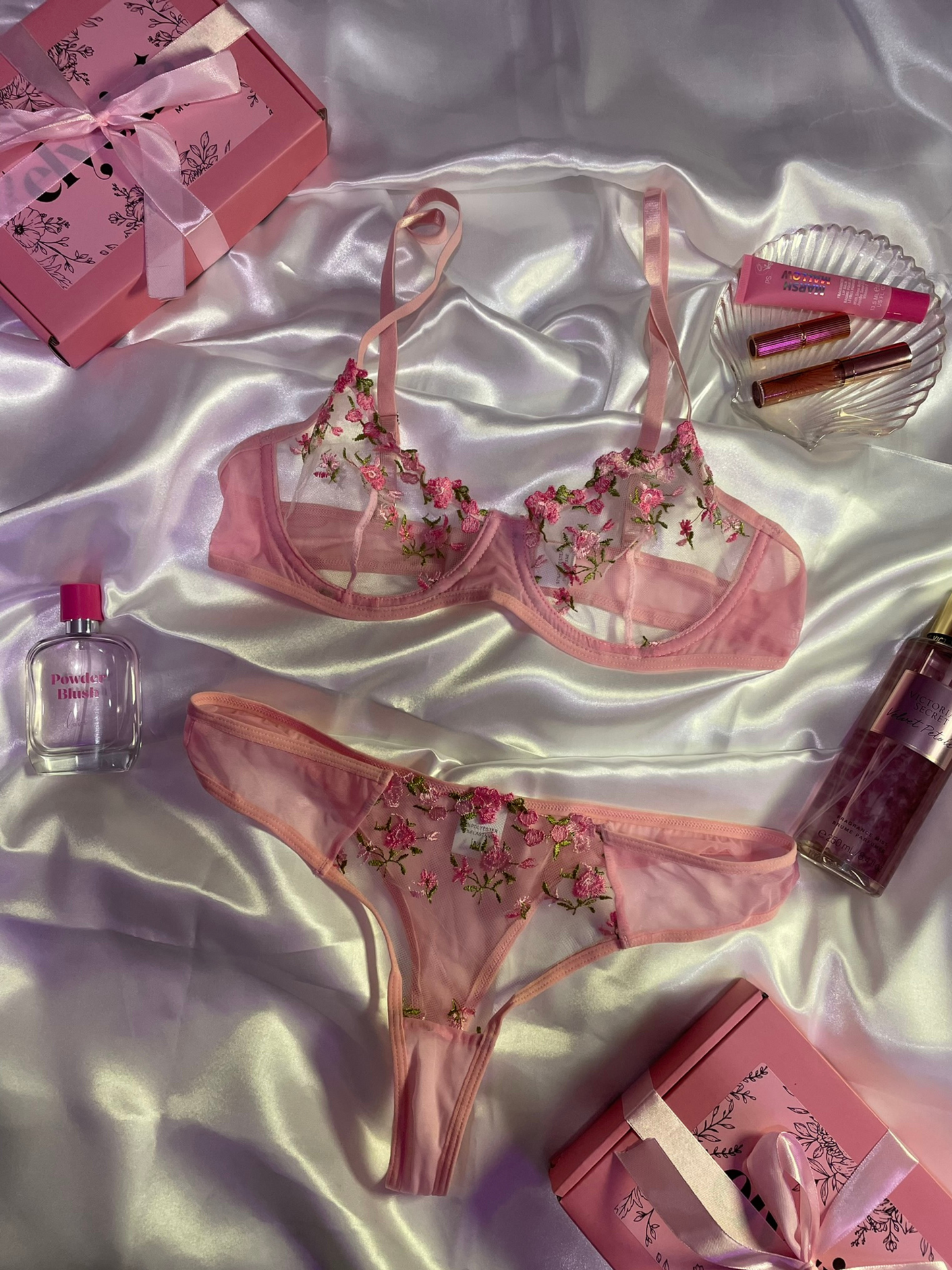 Gardenia Blossom Lingerie Set 🌸🌿