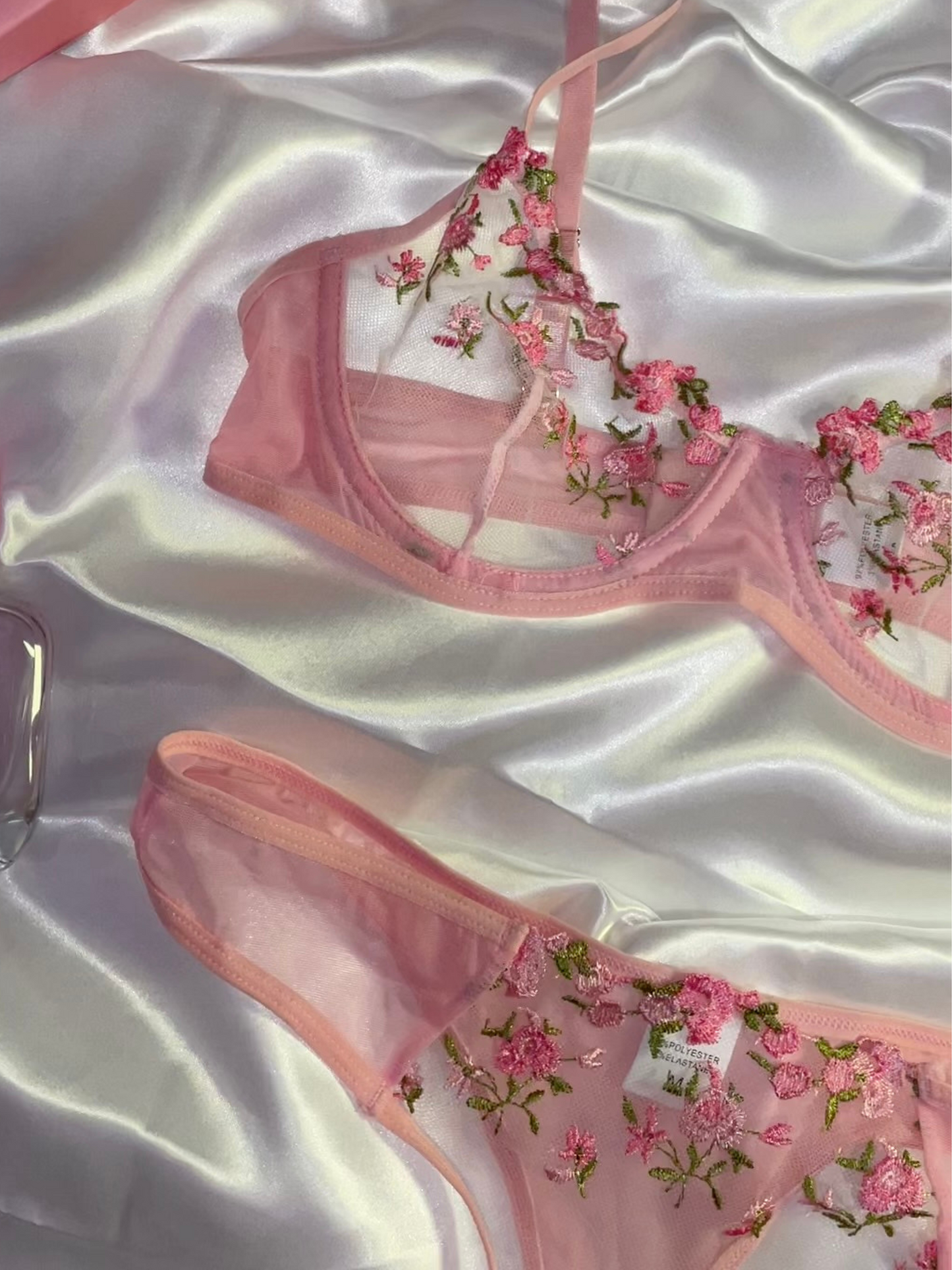 Gardenia Blossom Lingerie Set 🌸🌿
