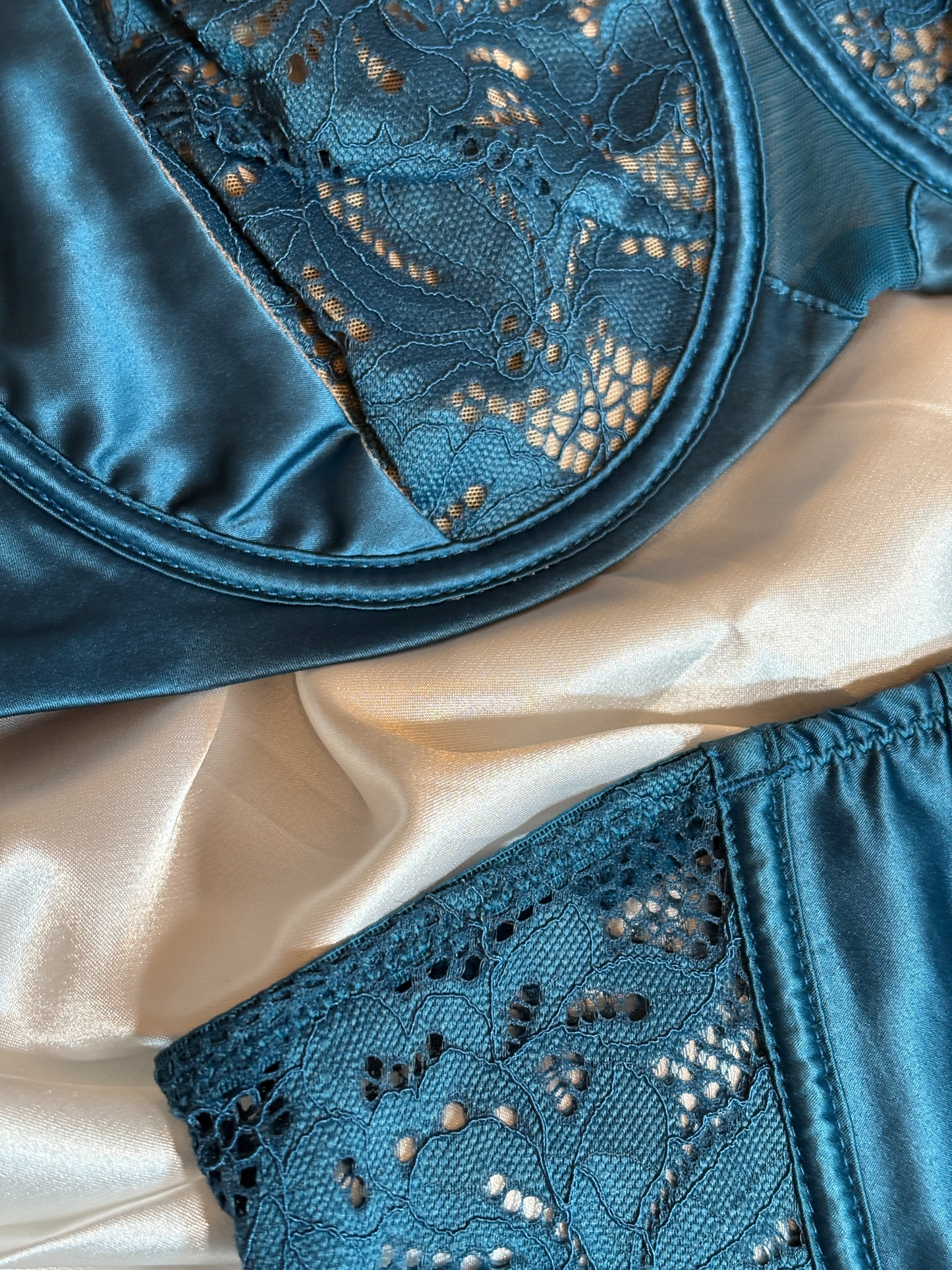 Vespera Bleu Lingerie Set